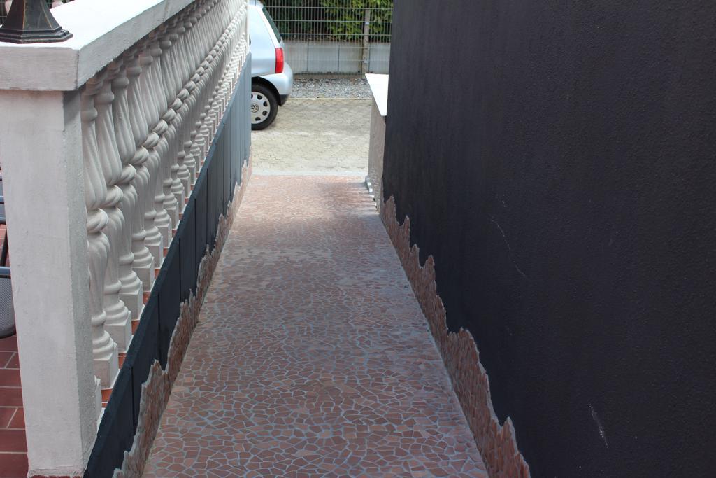 Gaestehaus Mama Rust Bagian luar foto