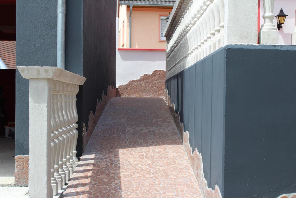 Gaestehaus Mama Rust Bagian luar foto